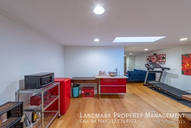 Building Photo - 1942 S Prairie-#3