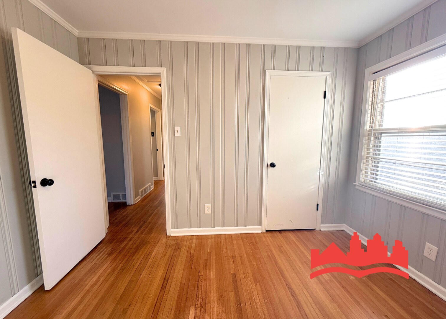 Building Photo - Welcome to this charming 3-bedroom, 1-bathroom home located in the vibrant city of Memphis, TN