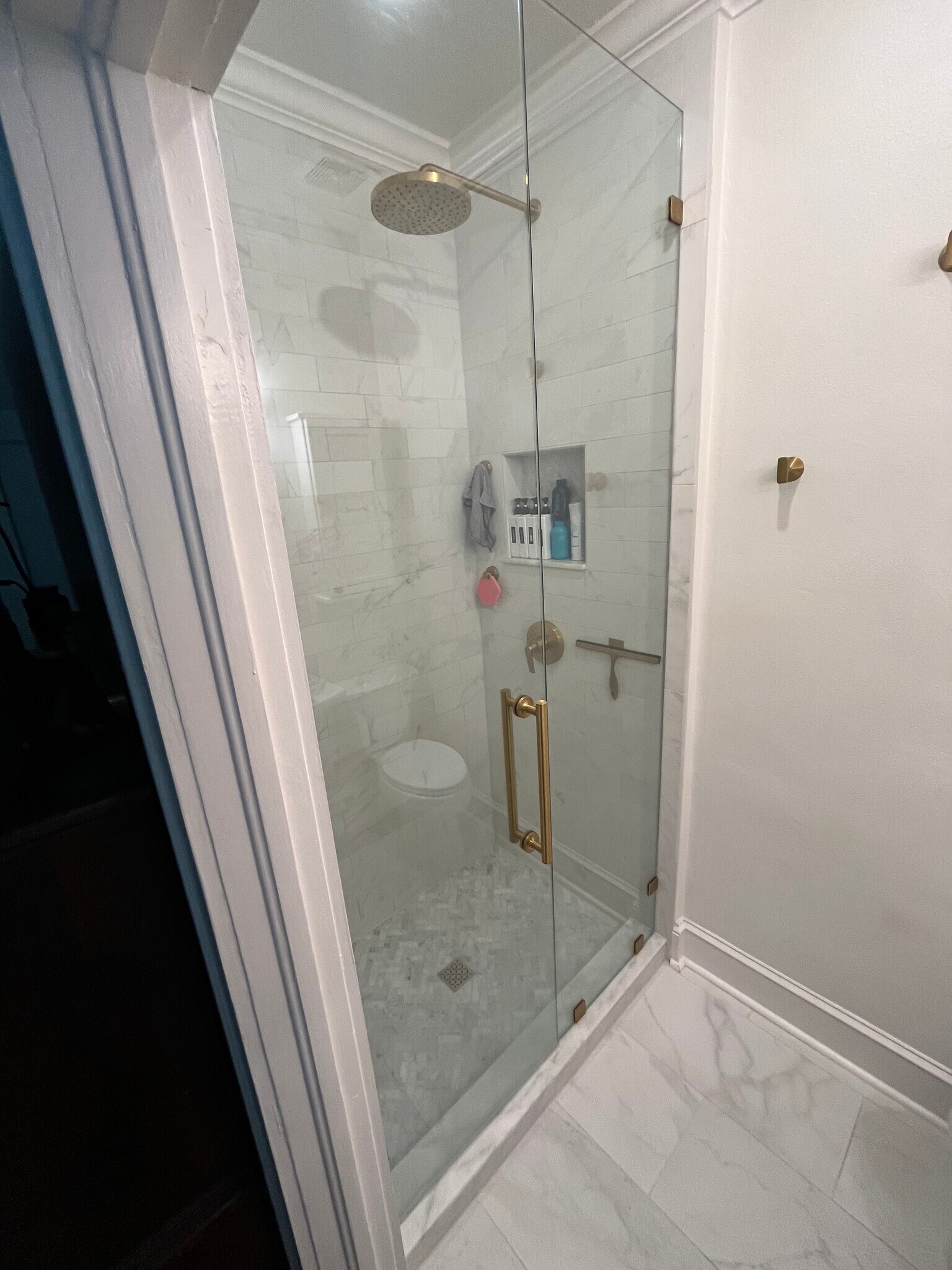 Building Photo - 718 Beard St