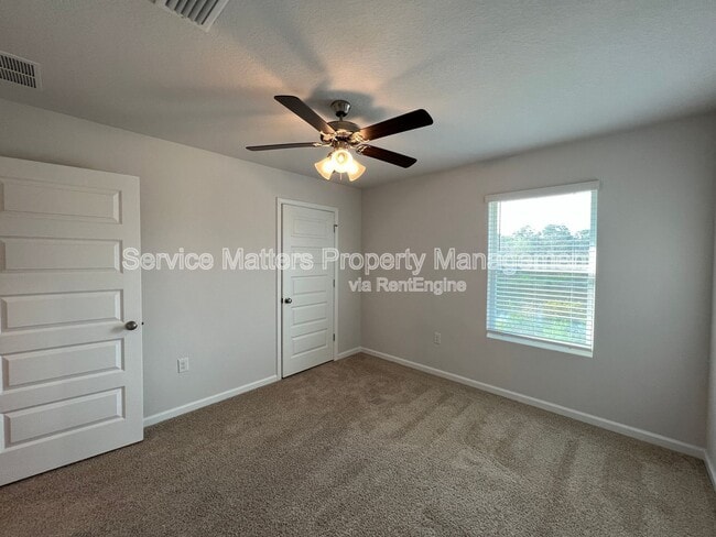 Building Photo - 7571 Oak Lake Blvd