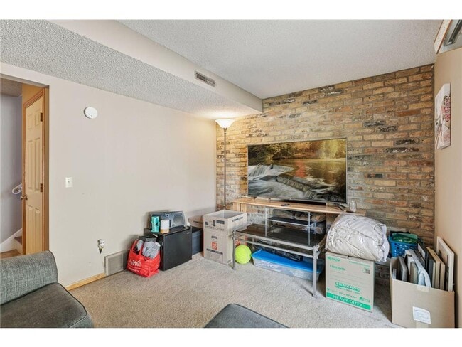 Building Photo - 2265 Oregon Ct