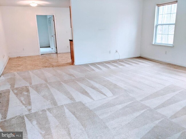 Building Photo - 403 Perrys Corner Rd