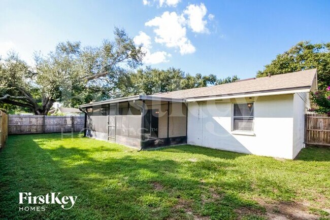 Building Photo - 1595 Sailpoint Dr