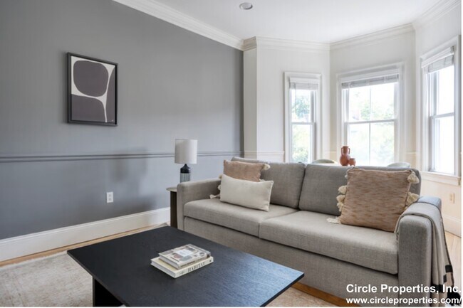 Building Photo - 1611 Tremont St