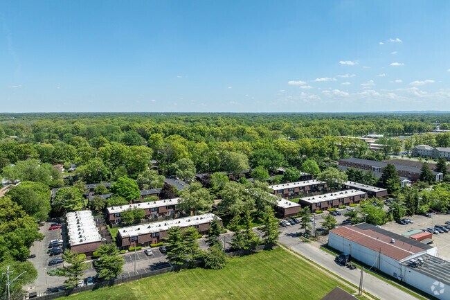 Aerial Photo - Foxfire Village Condominium (por)