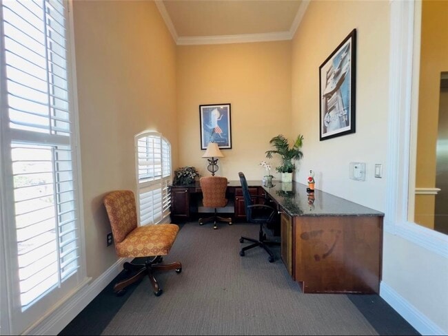 Building Photo - 7575 Kirby Dr