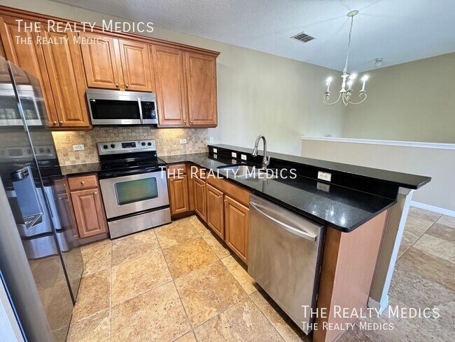 Building Photo - 2898 Oakwater Dr