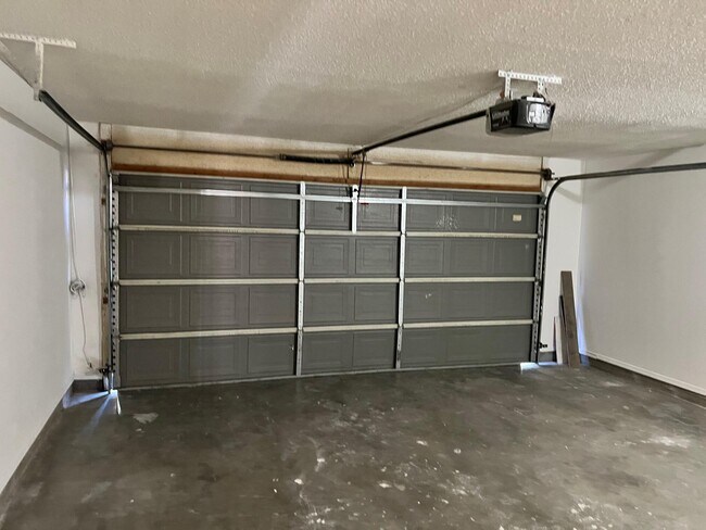 Building Photo - 1502 Monte Sanders Ln