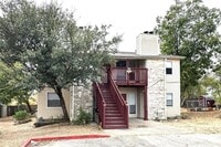 Building Photo - Affordable 2/2 in great location off of N ...
