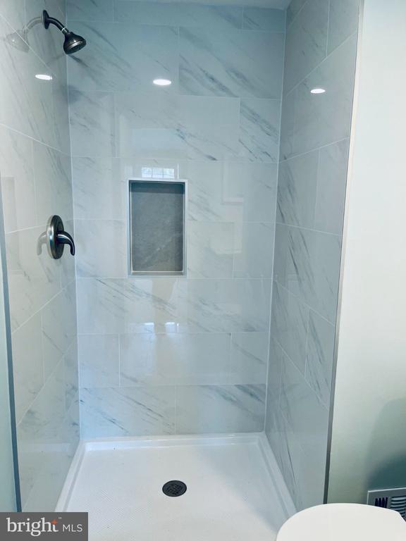 Building Photo - 32 Fendall Ave