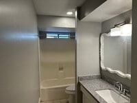 Building Photo - 7839 Vernwood St