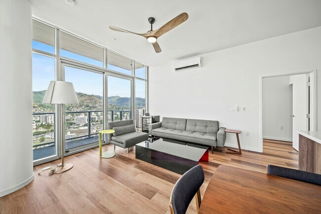 Building Photo - 1515 Liona St