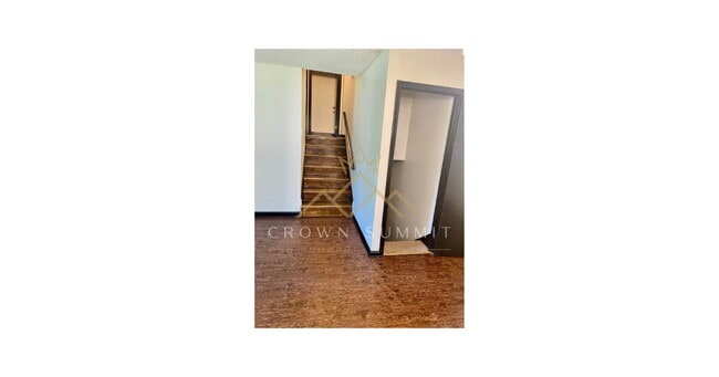 Building Photo - Beautifully Renovated 3BR, 1.5 Bath Home Ready for Move-In