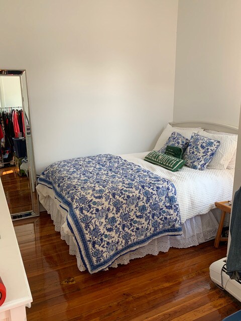 Building Photo - 32 Charter St