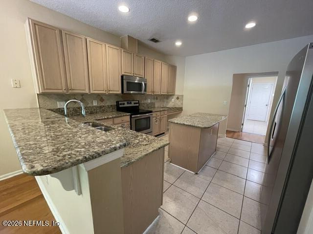 Building Photo - 8907 Hampton Landing Dr E