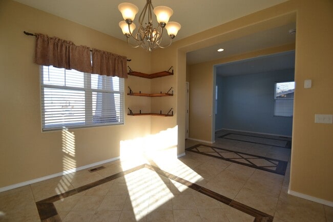 Building Photo - Beautiful 4 Bedroom Home Available Now!