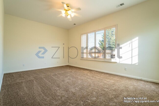 Building Photo - 100 Canterbury Ct