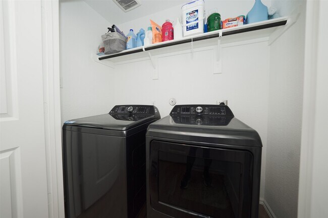 Building Photo - 26706 Paloma Blanca Dr