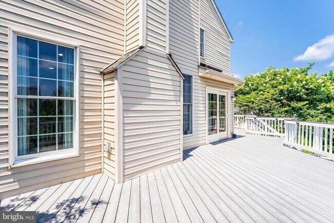 Building Photo - 20152 Boxwood Pl