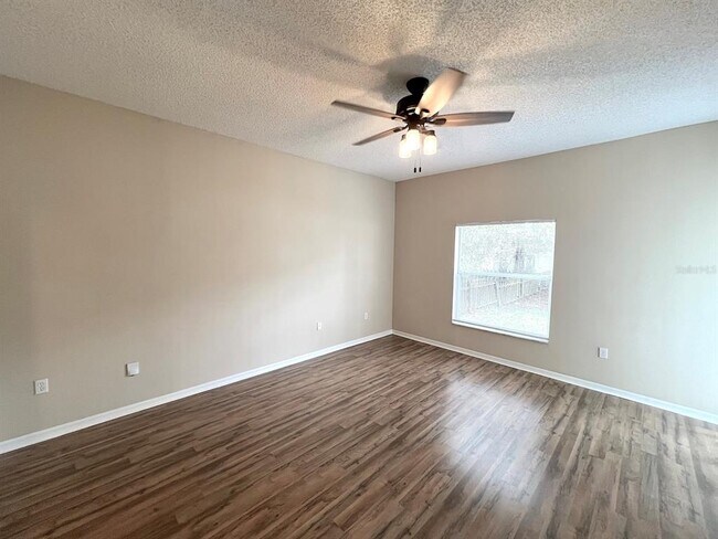 Building Photo - 36 Ripplewood Ln