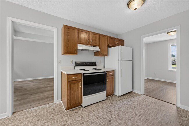 Building Photo - Three Bedroom in Sango!