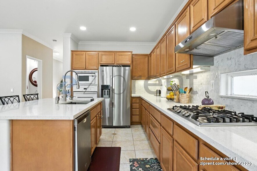 Building Photo - 7956 Barnstormer Ct