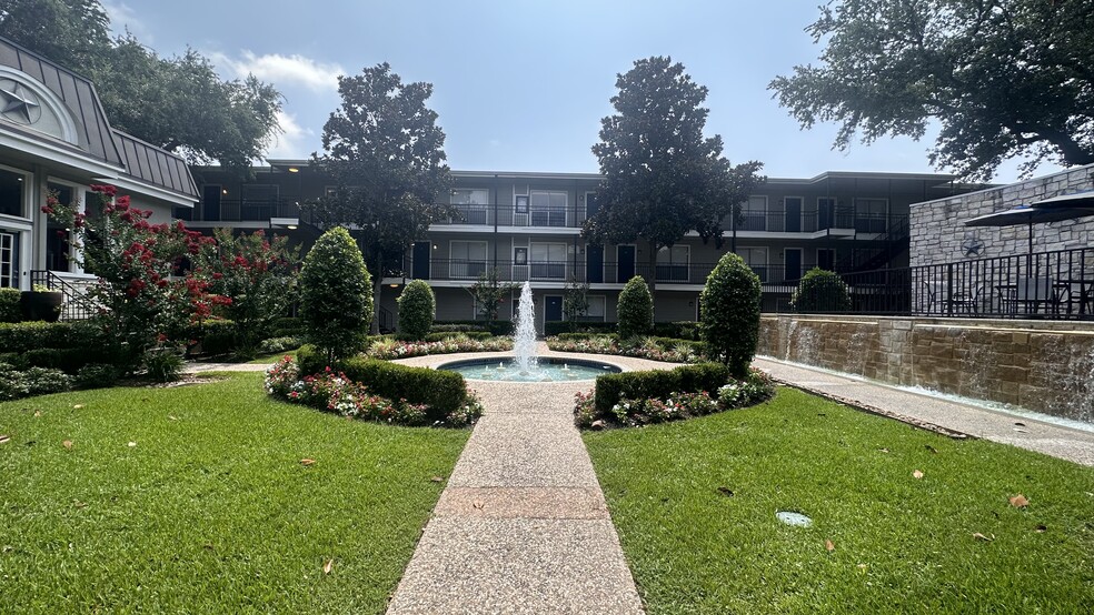 Primary Photo - The Terraces on Brompton Apartments