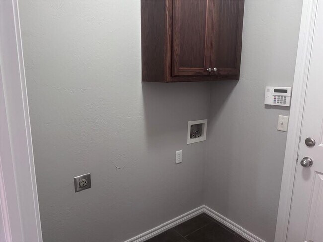 Building Photo - 2412 NW 157th Terrace