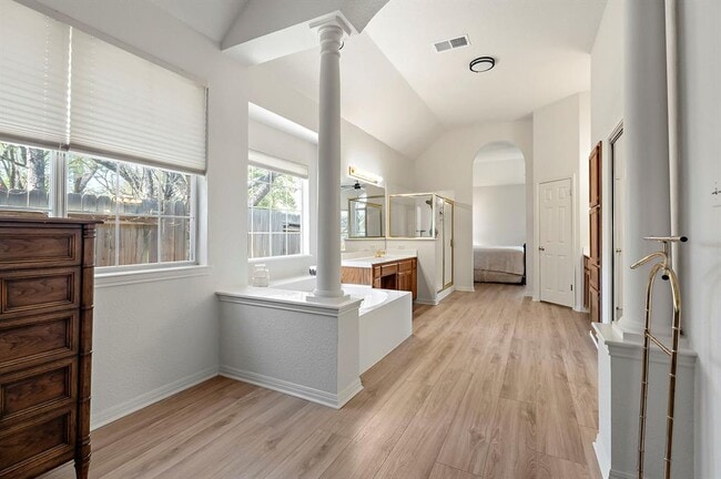Building Photo - 10900 Peale Ct