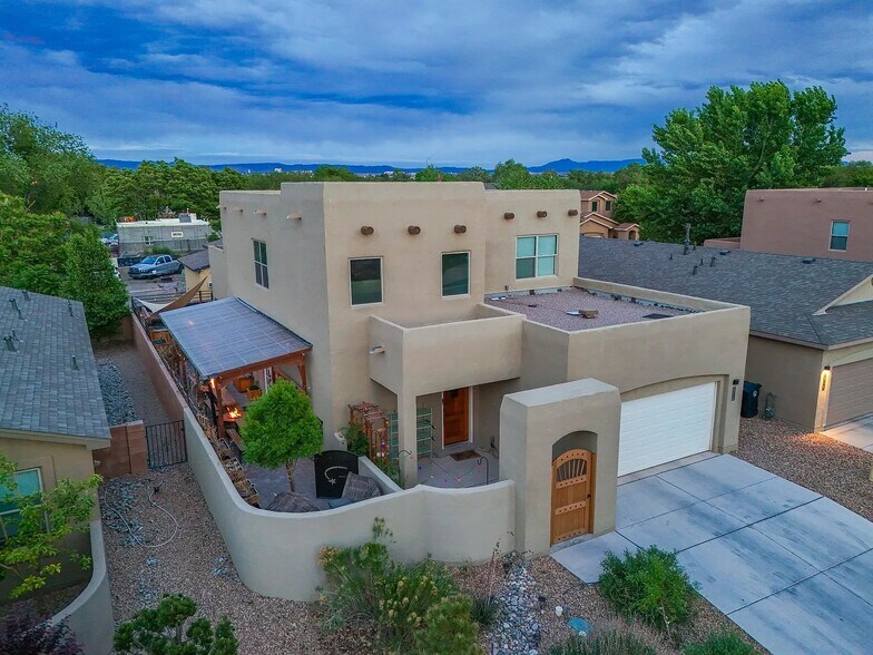 Building Photo - 512 Twilight Vista Ln SW