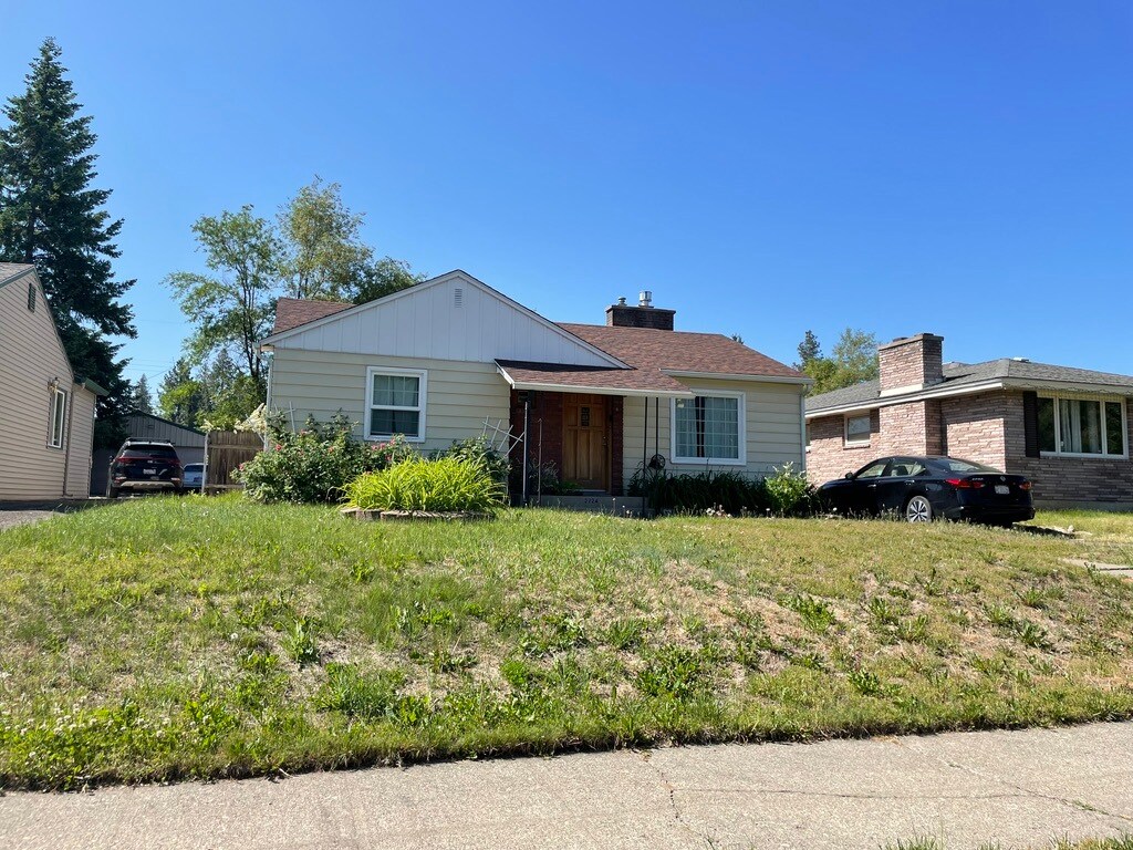 Front - 3224 E 21st Ave