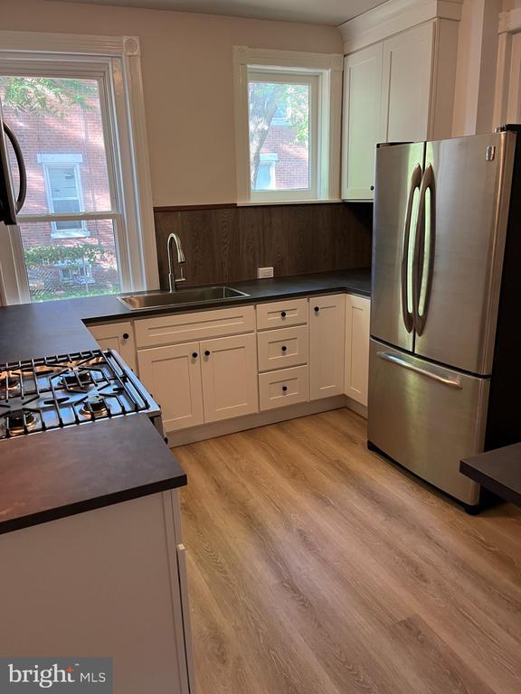 Building Photo - 339 Chestnut St