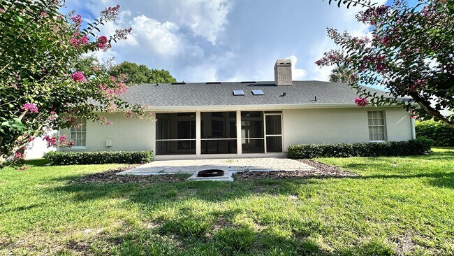 Building Photo - 7468 Aprelle Dr