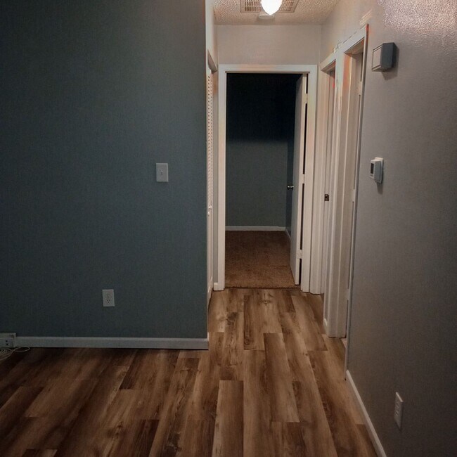 Building Photo - S0272-MF2