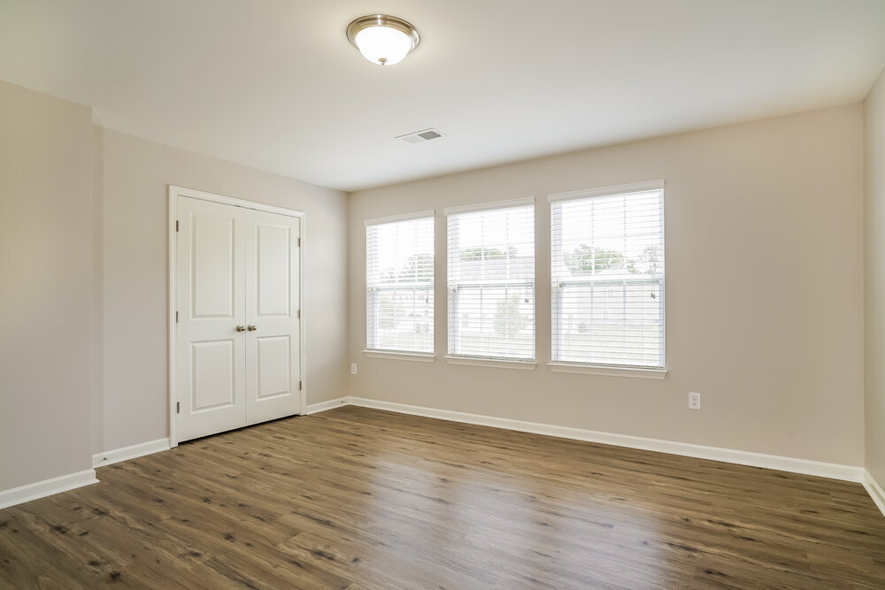 Building Photo - 117 Preakness Farm Dr