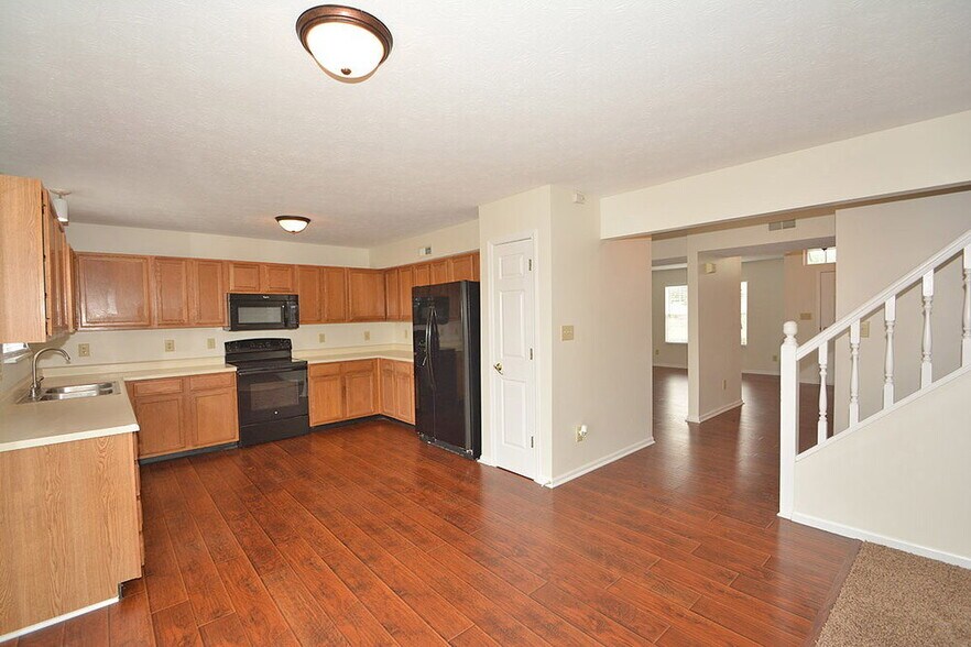 Building Photo - 453 Yorktown Ln