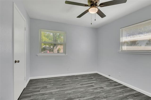 Building Photo - 205 NW Jill Ann Dr