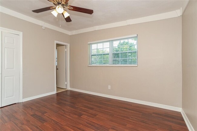 Building Photo - 5915 Beechmont Blvd