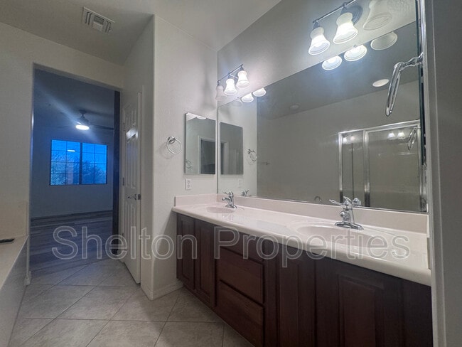 Building Photo - 29128 N 22nd Ave