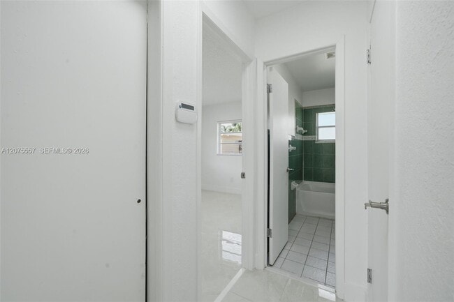 Building Photo - 11000 NW 21st Ct