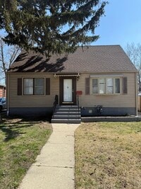 Building Photo - 18343 Oakwood Ave