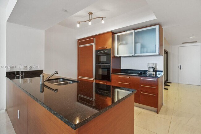 Building Photo - 1830 S Ocean Dr