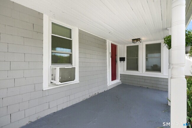 Building Photo - 219 Flax Hill Rd