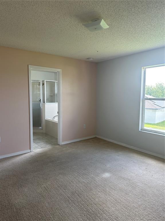 Building Photo - 712 Parrot Ct