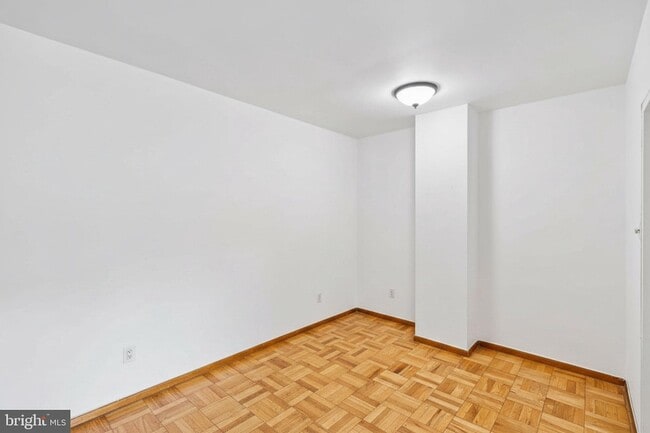 Building Photo - 4200 Cathedral Ave NW