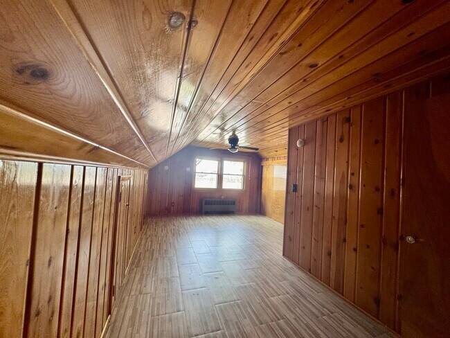 Building Photo - 6809 IL-71