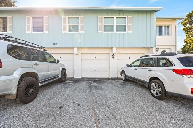 Building Photo - 3267 39th St S