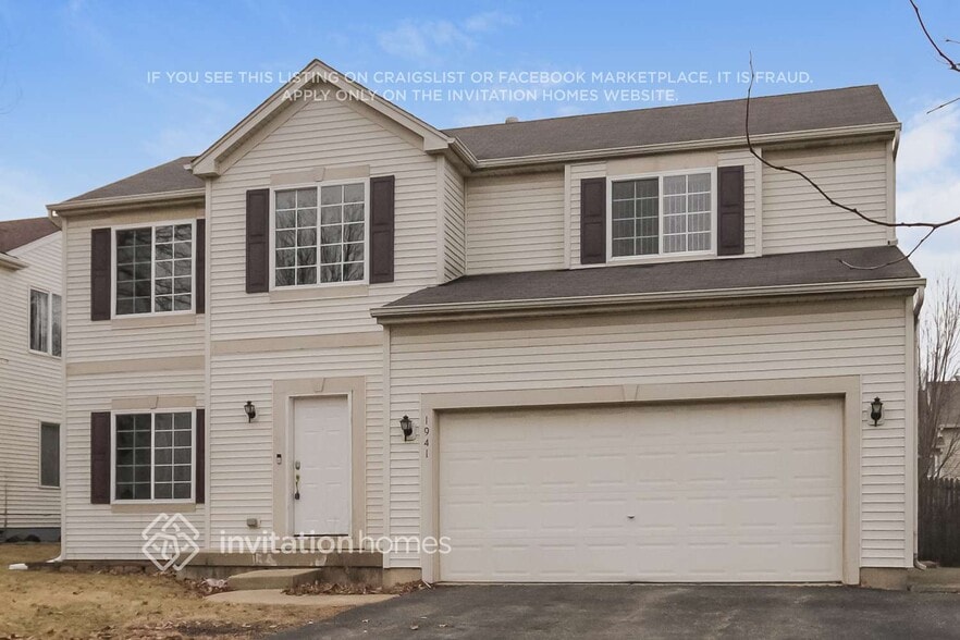 Building Photo - 1941 Royal Ln