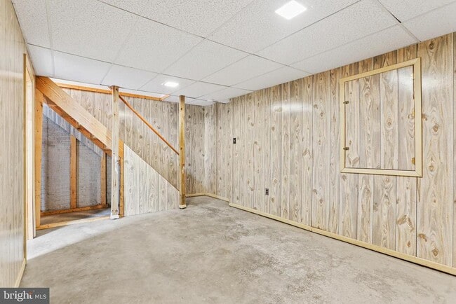 Building Photo - 412 Windy Knoll Dr