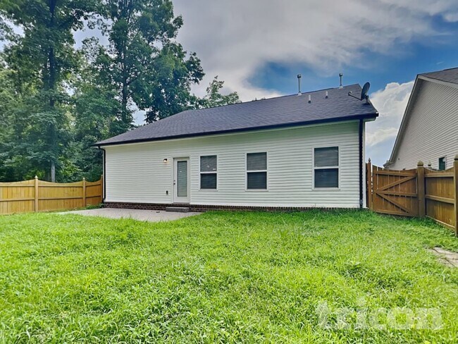 Building Photo - 265 Bexley Way